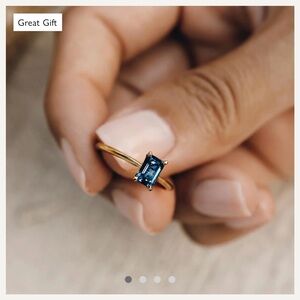 Linjer Baguette Topaz Ring - Size 6